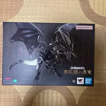 S.H.MonsterArts 붉은 눈의 흑룡 레드 아이즈 피규어