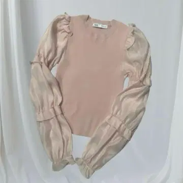 미사용에 가까운 ZARA 긴팔 퍼프 슬리브 상의 M