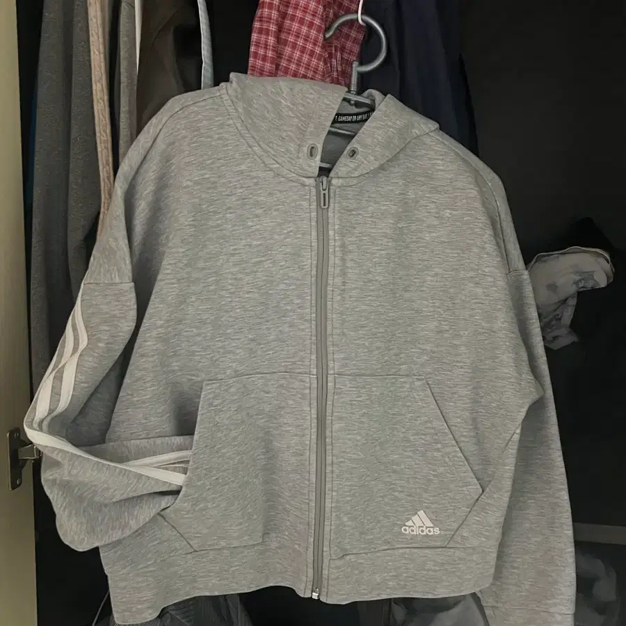 아디다스 삼선 집업 후드티 그레이