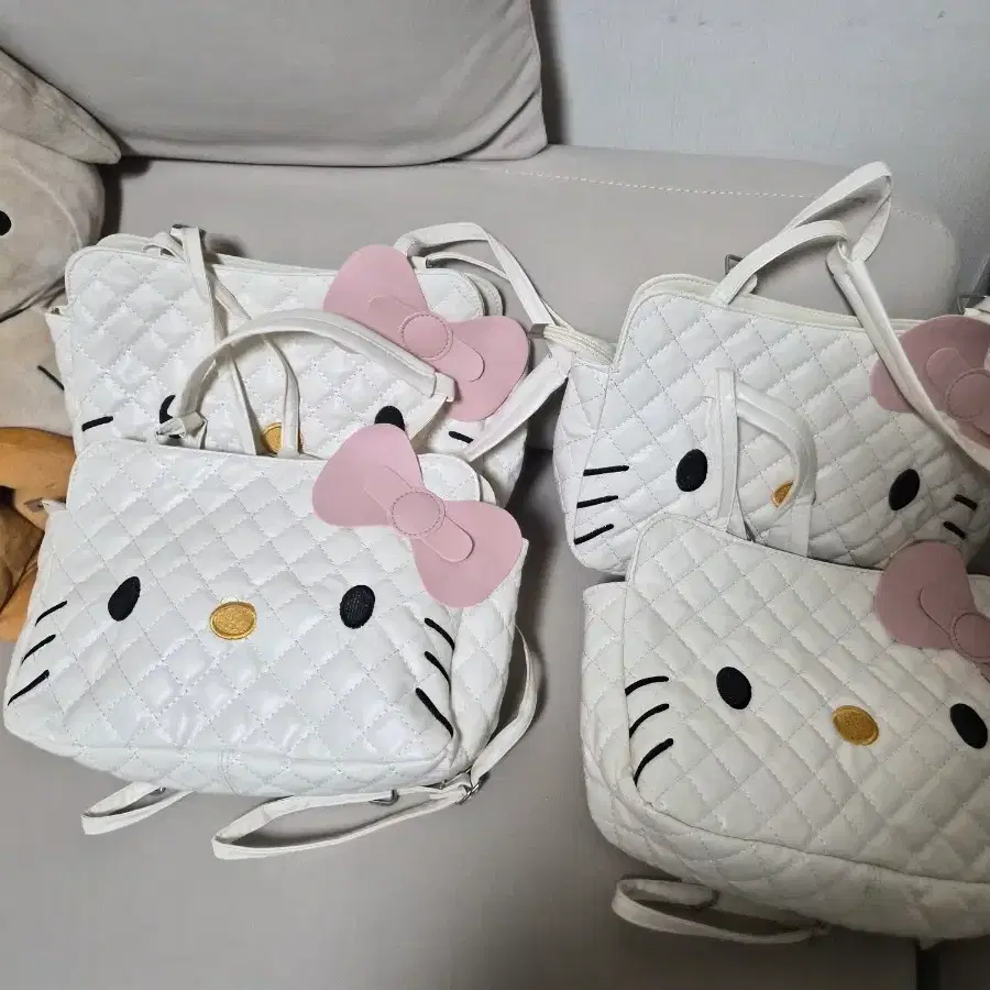 헬로키티 퀼팅 숄더+백팩
