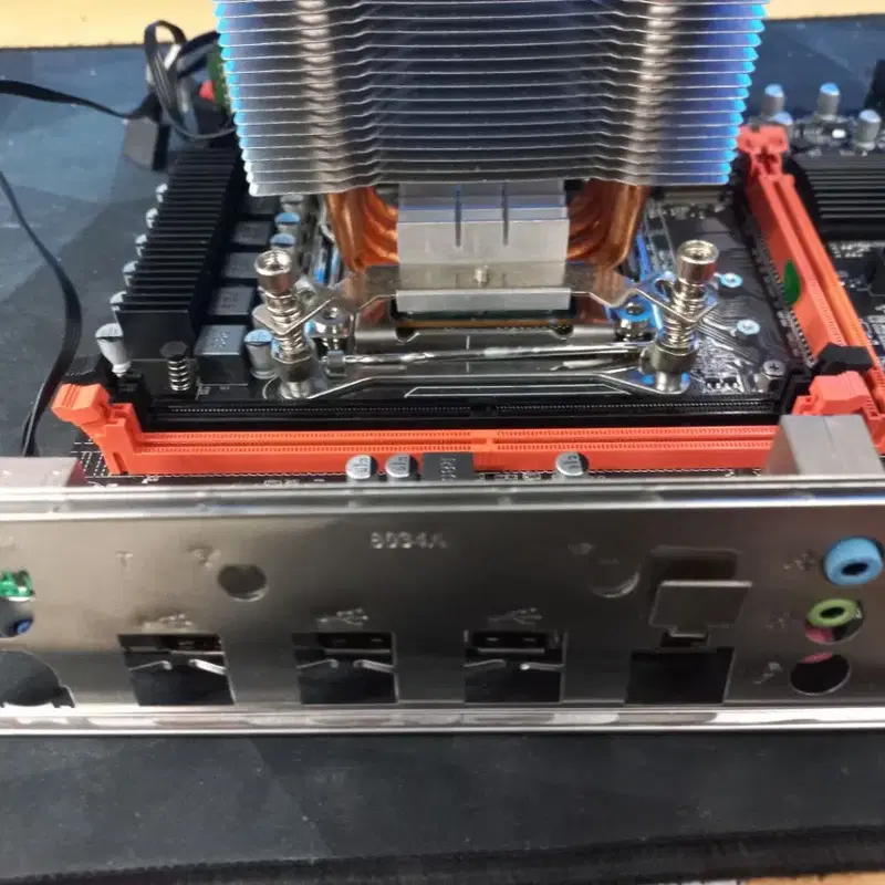 X99E 보드+XEON E-2678+ RAM 32GB