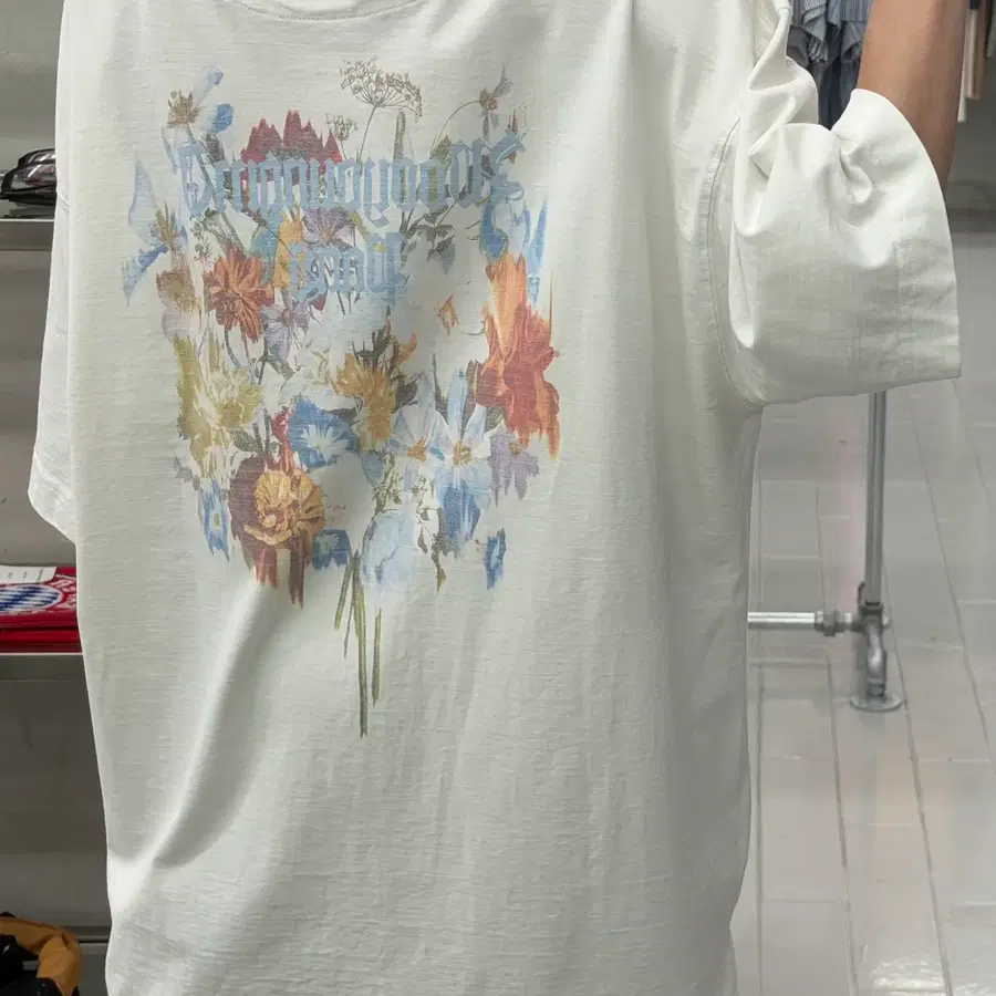 (2XL) 우영미 멀티 백플라워 반팔 티셔츠 화이트