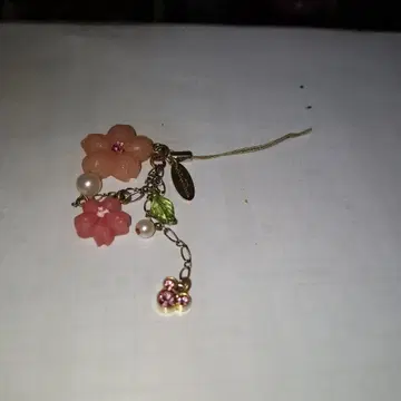 Disney 벚꽃 모티브 스트랩