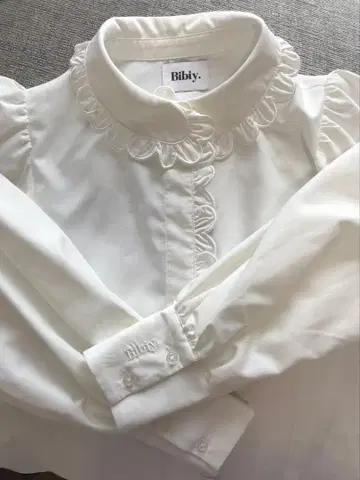 Bibiy. MELINDA BLOUSE