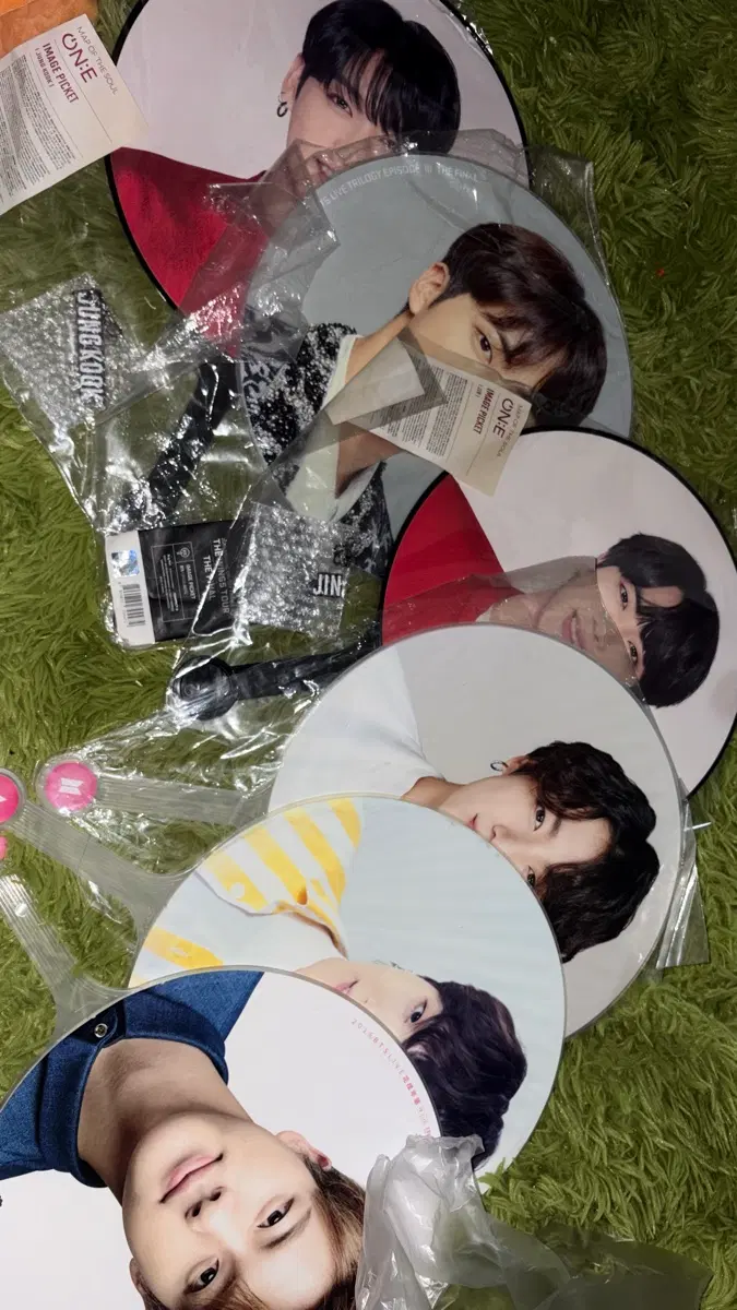 방탄 공굿 싸게 드려요 응원봉, 앨범, 엠디 피켓 등..