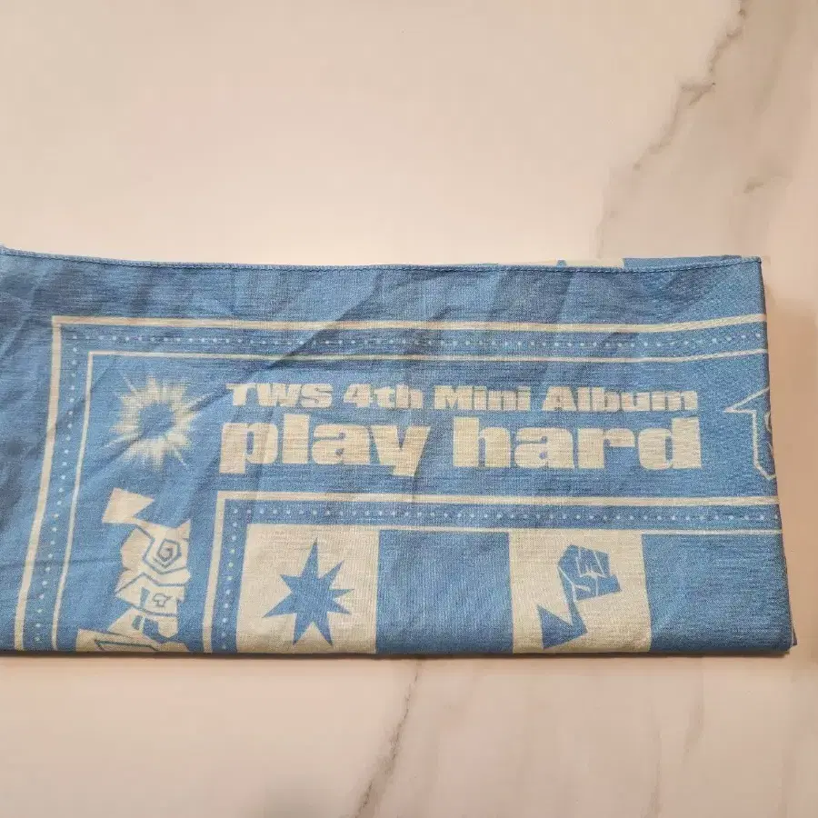 투어스 BANDANA