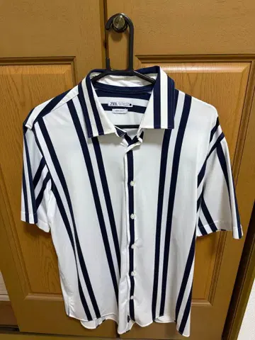 가격 인하 ZARA 스트라이프 패턴 반팔 셔츠 레귤러 핏