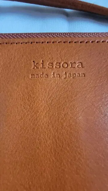 [미사용품] kissora 클러치백 이탈리아 소가죽 카멜 가죽