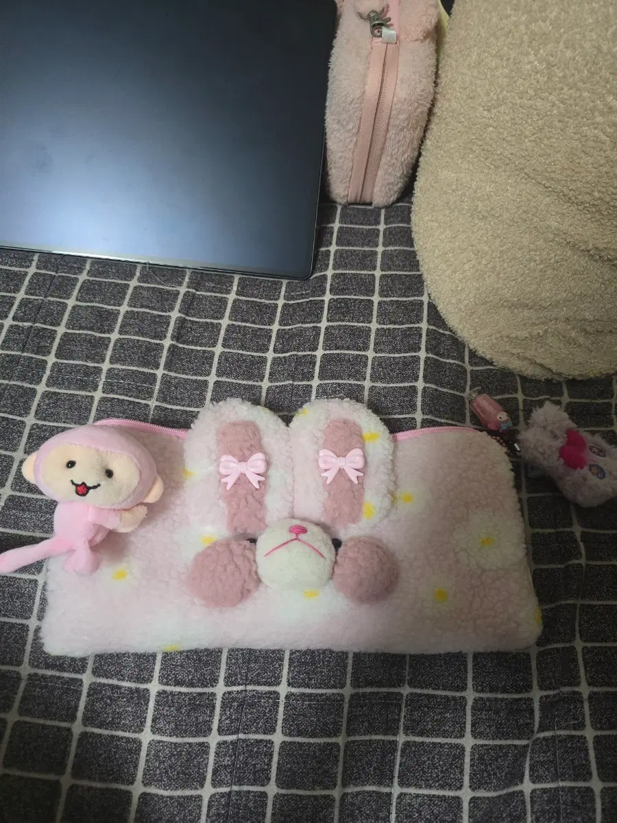 흑곰씨네자수 아이디어스 작가님 닌텐도스위치 파우치 키링세트