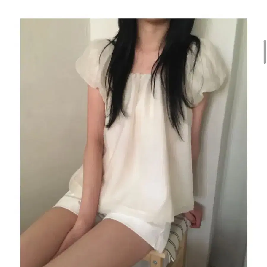 여름 퍼프 블라우스