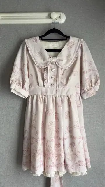 레어 새상품급 리즈리사 리즈메로 원피스 핑크 꽃무늬 반팔