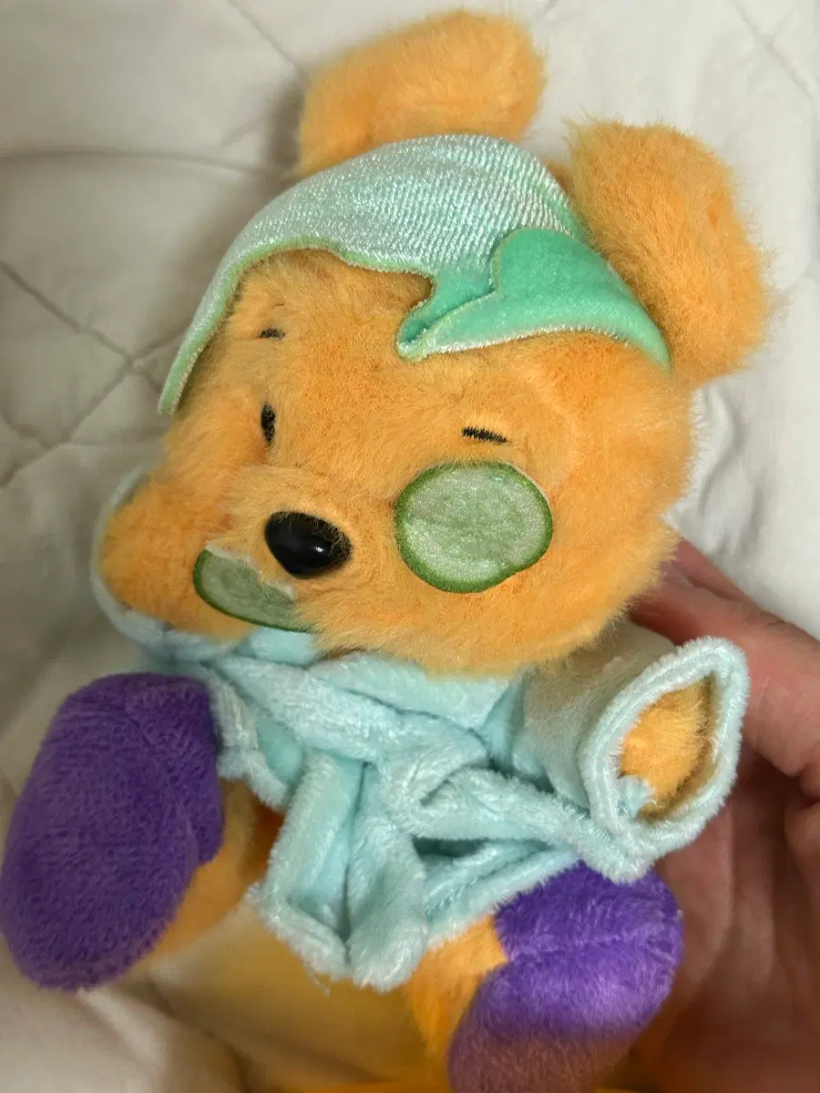 푸우인형 디즈니 위니 더 푸우 꿀단지 pooh 피부관리 피부과 뷰티샵