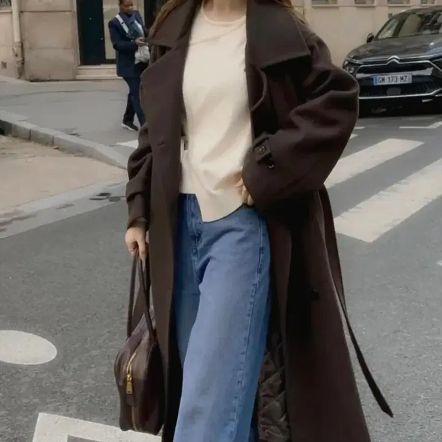 리리앤코 프리미엄 원단 레브온드 하이넥 스트랩 롱 코트(누빔안감)