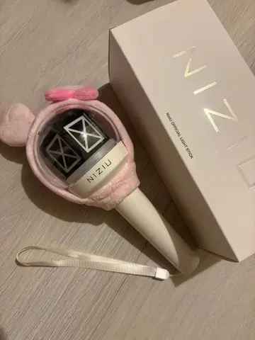 NiziU OFFICIAL LIGHT STICK 응원봉