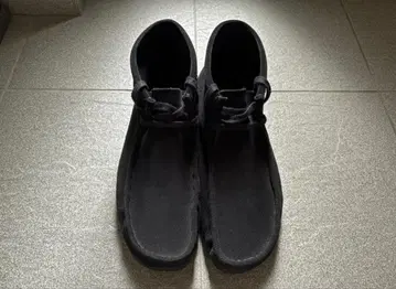 클락스 왈라비 부츠 블랙