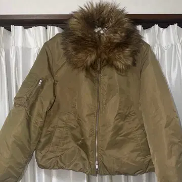 ZARA 카키 베이지 M