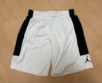 조던 브랜드 숏팬츠 화이트 블랙