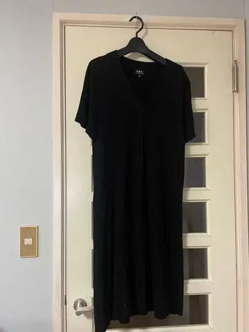 A.P.C. V넥 원피스