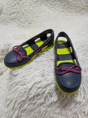 새상품급 Crocs 데크 슈즈 샌들 네이비 핑크 라임