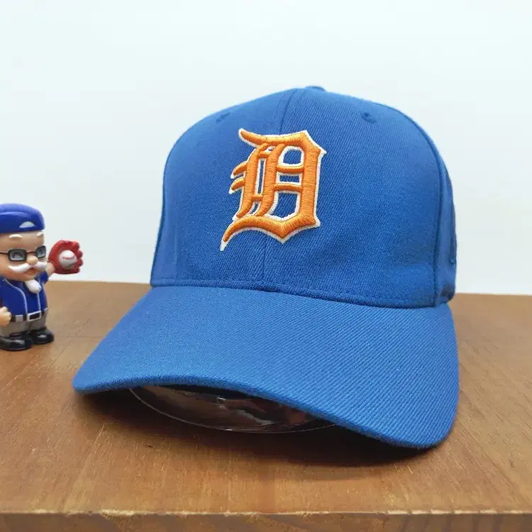 MLB 2010 디트로이트 타이거즈 자수 볼캡 다크 네이비 오렌지