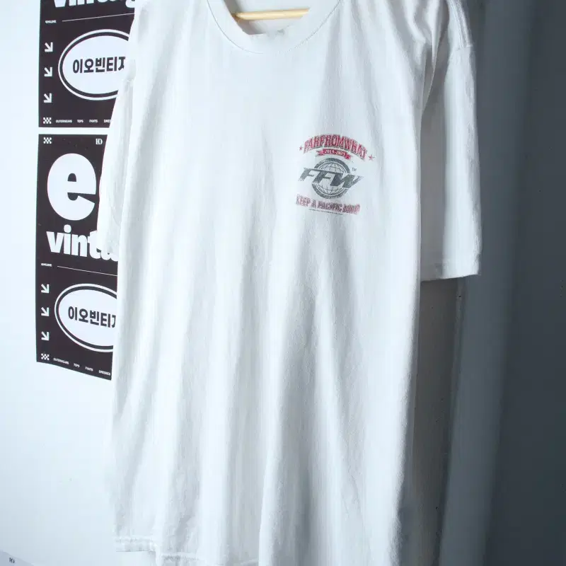 (L-2XL) 파프롬왓 반팔 티셔츠 화이트 올드스쿨 코르티스-H34645