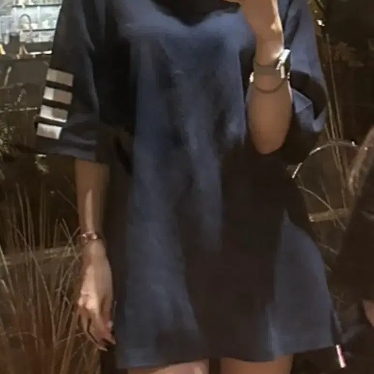톰브라운 MJS246A 07323 415 네이비 반팔티 사이즈2