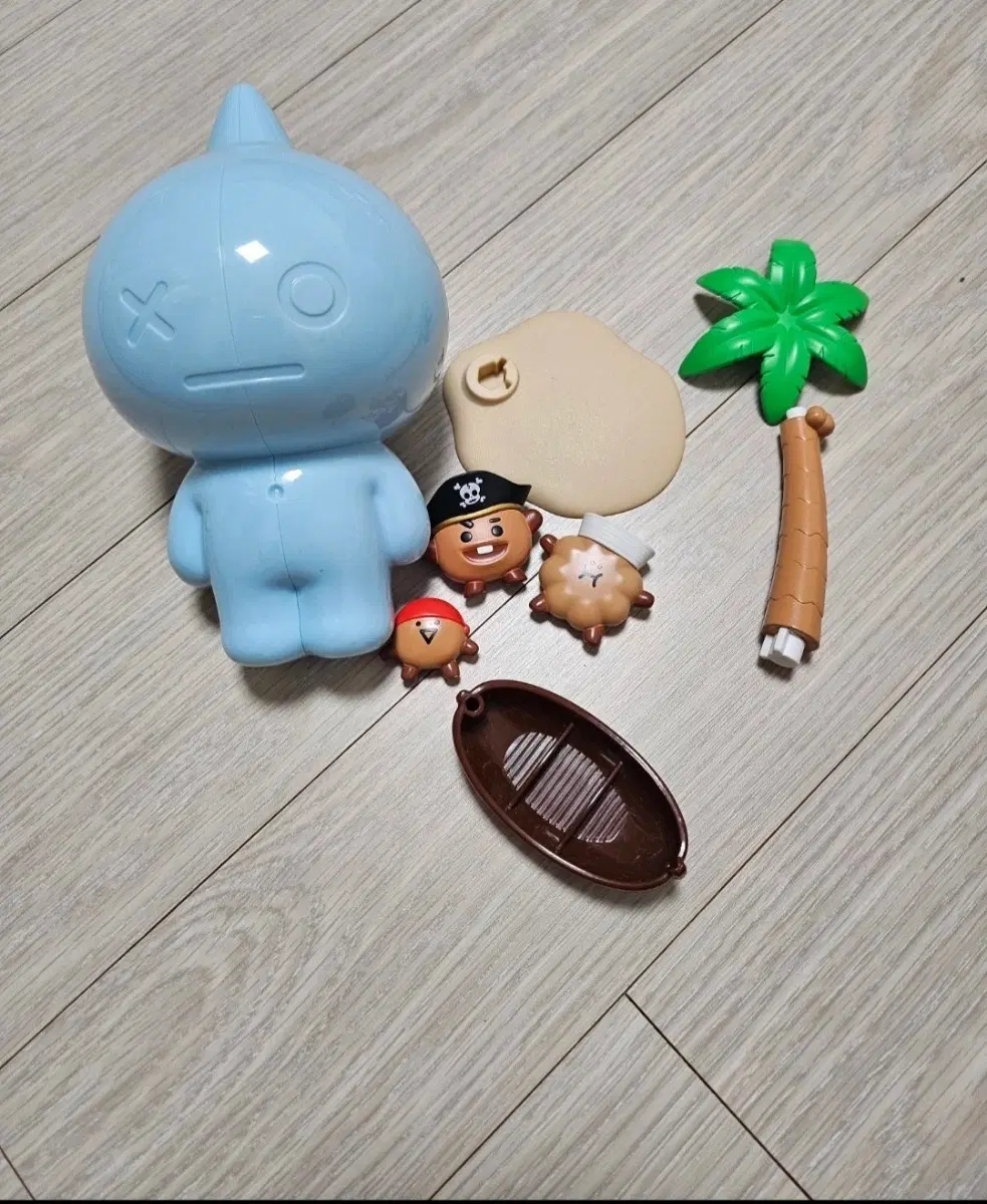 BT21 피규어