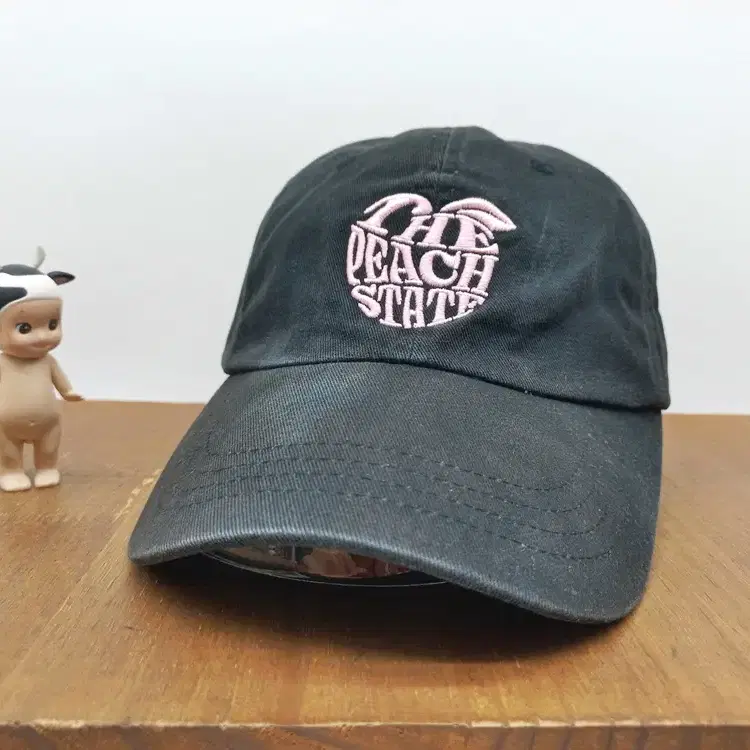 스파오 SPAO 피치 스테이트 조지아 로고 자수 코튼 볼캡 블랙