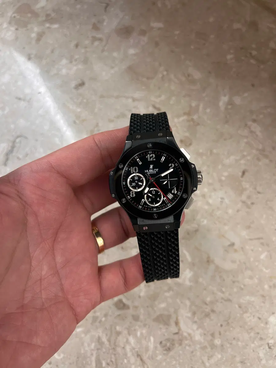 Hublot 위블로 빅뱅 오리지날 블랙매직 41mm