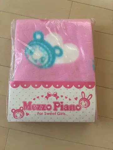 Mezzo Piano 담요 핑크