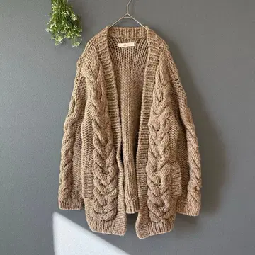 아뮤즈 메일 [M] 새상품급 어른 내추럴 울 100% 핸드 니트 가디건
