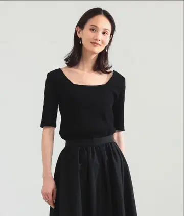 사토 요시나 SLOANE / 스퀘어넥 리브 T셔츠 블랙