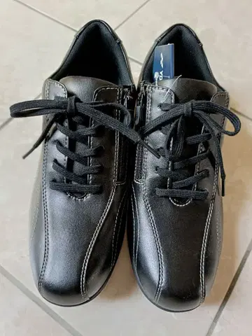 새상품 YONEX 워킹화 파워크션 24.5cm