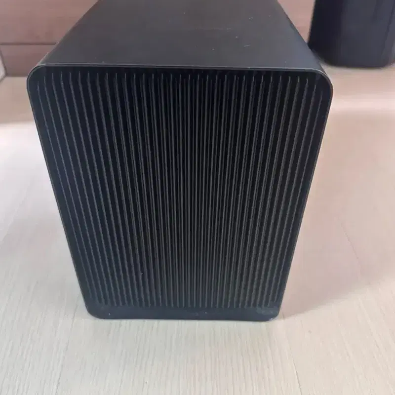 레이저 코어 X 크로마 EGPU 30.5만에 팝니다