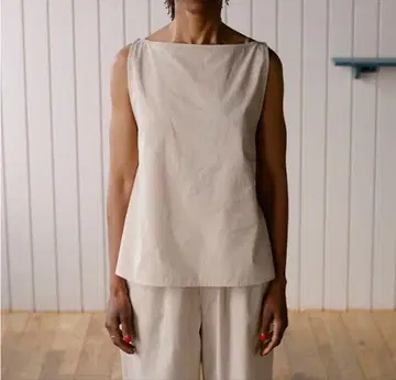 Baserange 베이 DECTI TOP