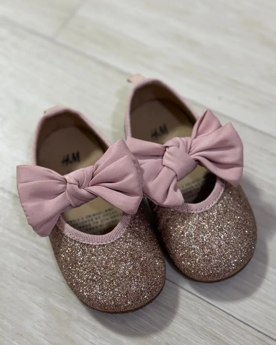 H&M 여아 핑크 글리터 리본 돌 구두 125 EUR 20/21