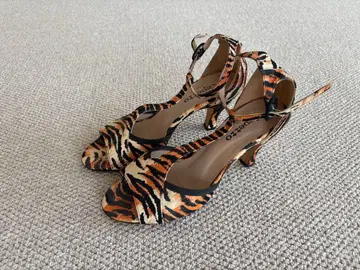 Repetto 레페토 타이거 패턴 샌들 38