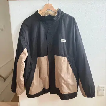 [오늘 한정 가격] VANS 보아 자켓 블랙 베이지
