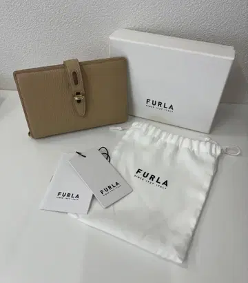 [ HK ] FURLA 가죽 접이식 지갑 여성용 잡화