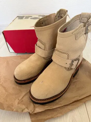 Red Wing 엔지니어 부츠 스웨이드 베이지