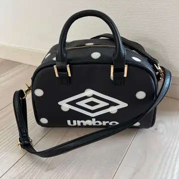 umbro 도트 무늬 숄더백 캐세리니