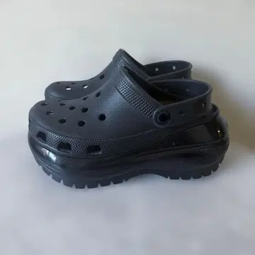 crocs 통굽 샌들