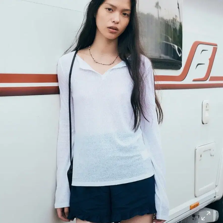 니브(NEEV) 린넨 시스루 롱슬리브 티셔츠 아이보리