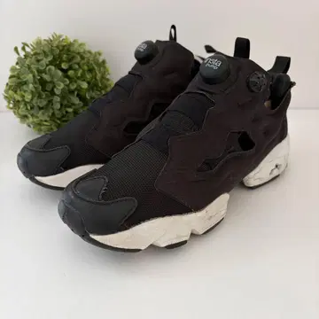 리복 인스타펌프 퓨리 스니커즈 블랙/화이트 24.0cm