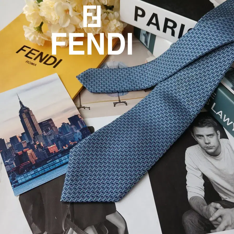 FENDI 펜디 실크 블루 전체 패턴 넥타이 8cm A등급 e1505