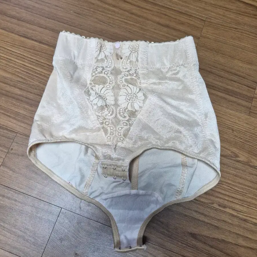 누벨마리  삼가거들 스킨색상. 76. 새상품