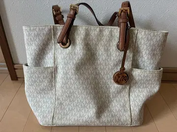 MICHAEL KORS MK 로고 토트백 화이트