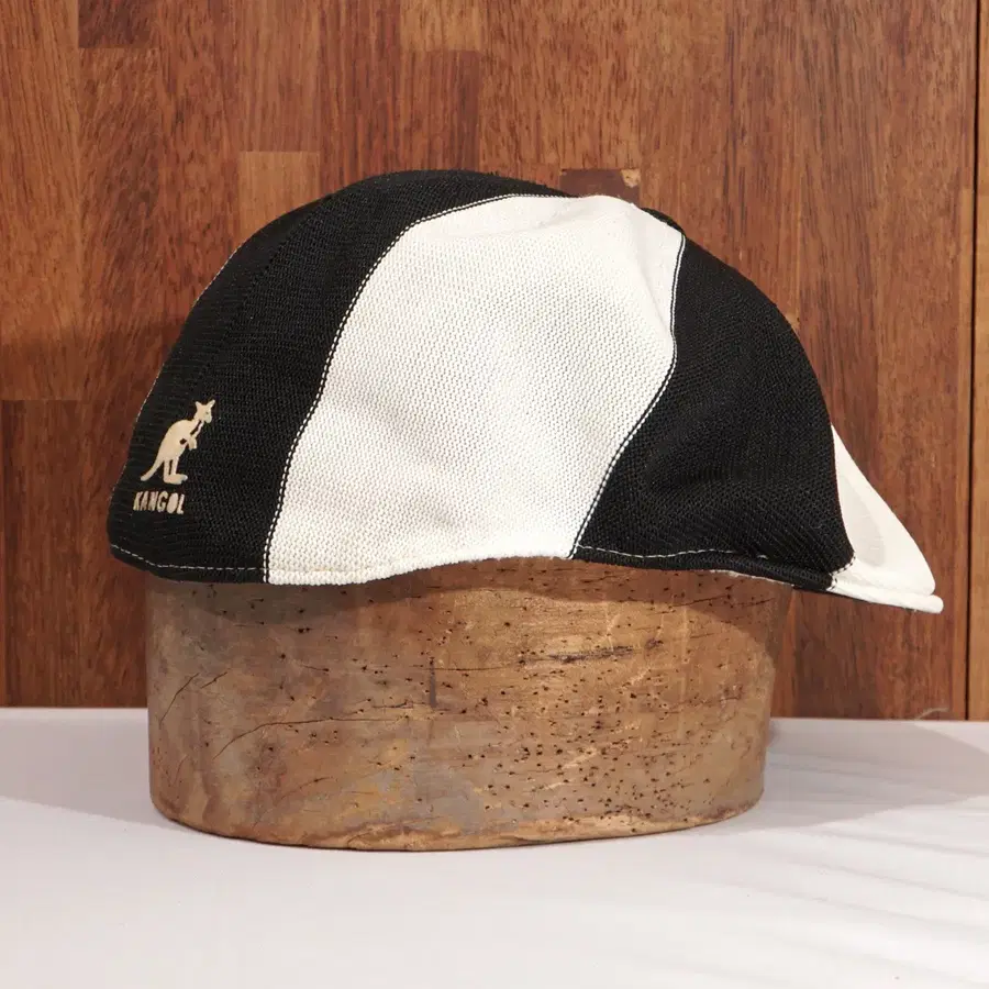 KANGOL 영국제 헌팅 플랫 캡