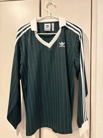 adidas Originals 풋볼 v넥 피케 셔츠