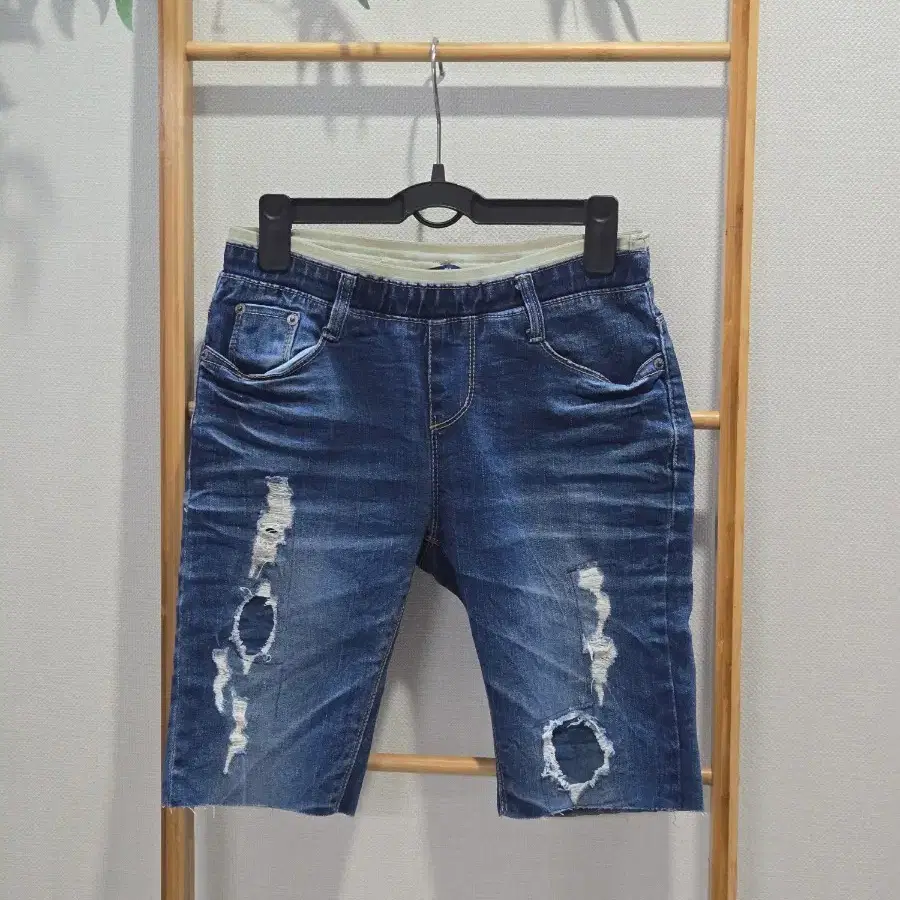 찢청 데님 밴딩 반바지